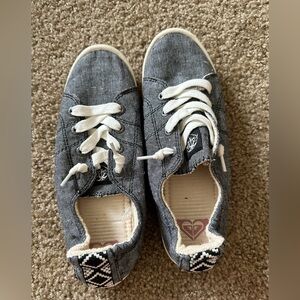 Roxy shoes worn once size 8.5